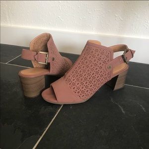 Tommy Hilfiger Shoes - 💐TH Laser Cut Heels👒 Tommy Hilfiger Shoes - 💐TH Laser Cut Heels👒
